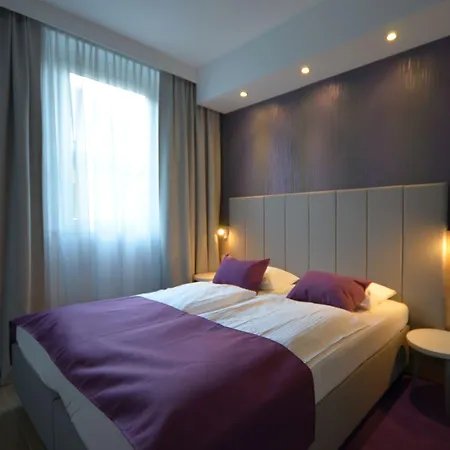 Hotel Emonec