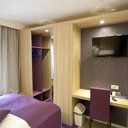 Emonec Hotel
