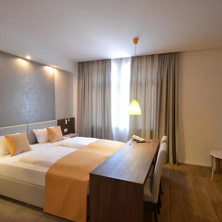 Hotel Emonec