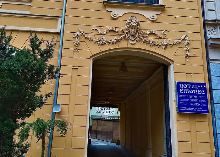 Otel Emonec