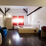 Emonec Hotel