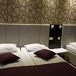 Szálloda Emonec
