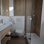 Emonec