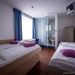 Emonec Hotel 3*