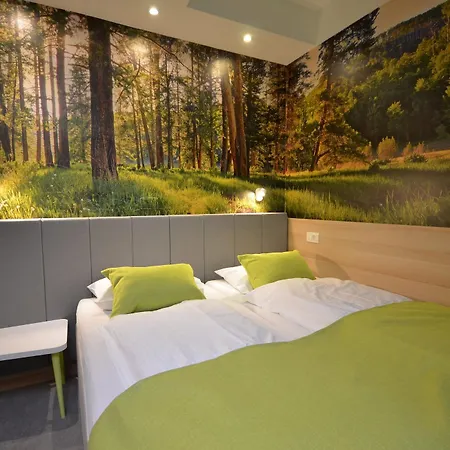 Hotell Emonec