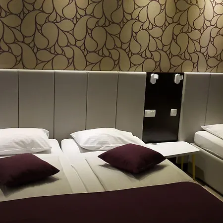 Hotel Emonec